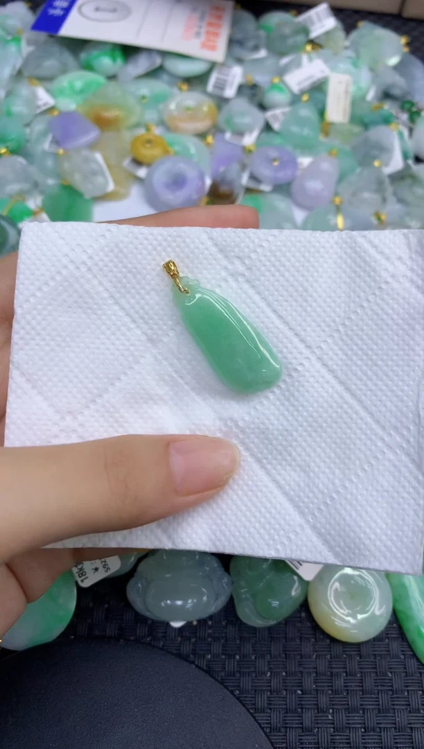 颈饰未镶嵌翡翠天然缅甸A货翡翠