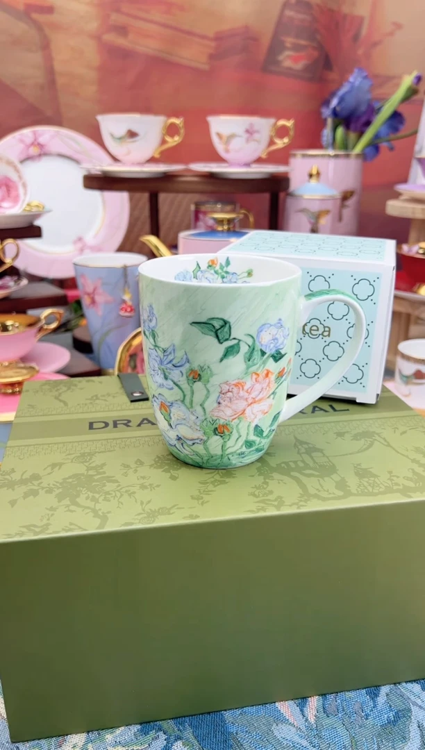 瓷片白玫瑰马克杯，。