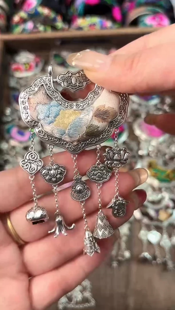 艺枝独绣手工饰品76