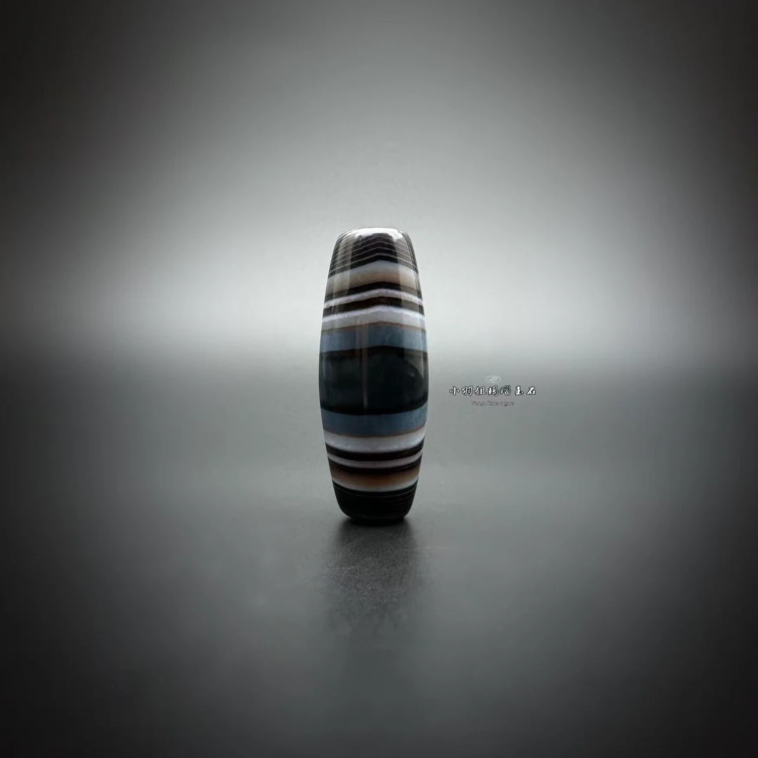 蓝沁缠丝玛瑙凤眼勒子 尺寸 34.3*12.7