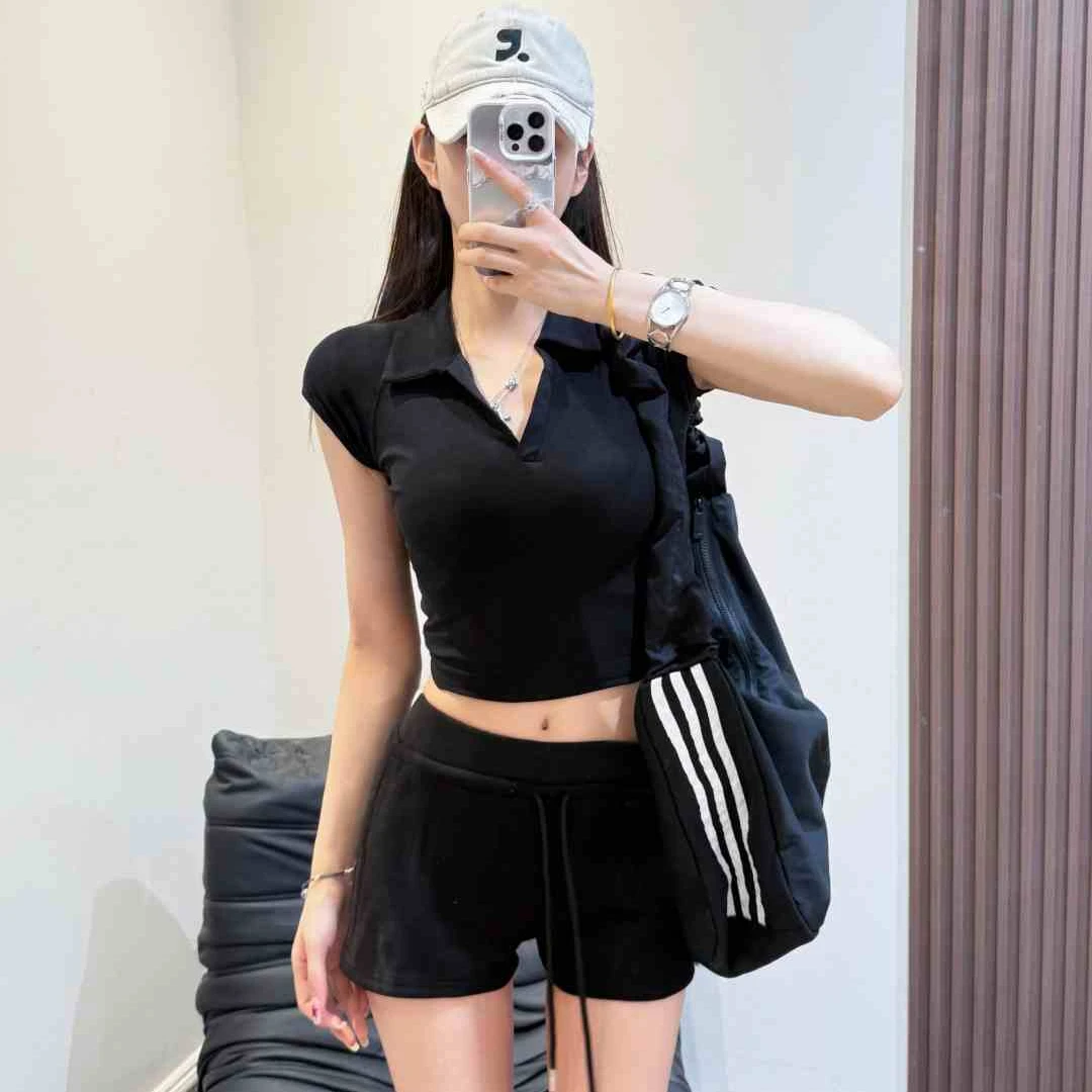 Beaunasloe欧美风简约百搭V领短袖T恤女修身显瘦翻领短款上衣