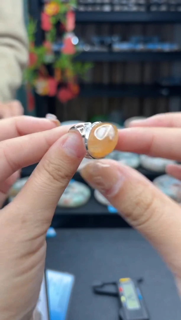 【闪购商品】石英质玉戒指未镶嵌432