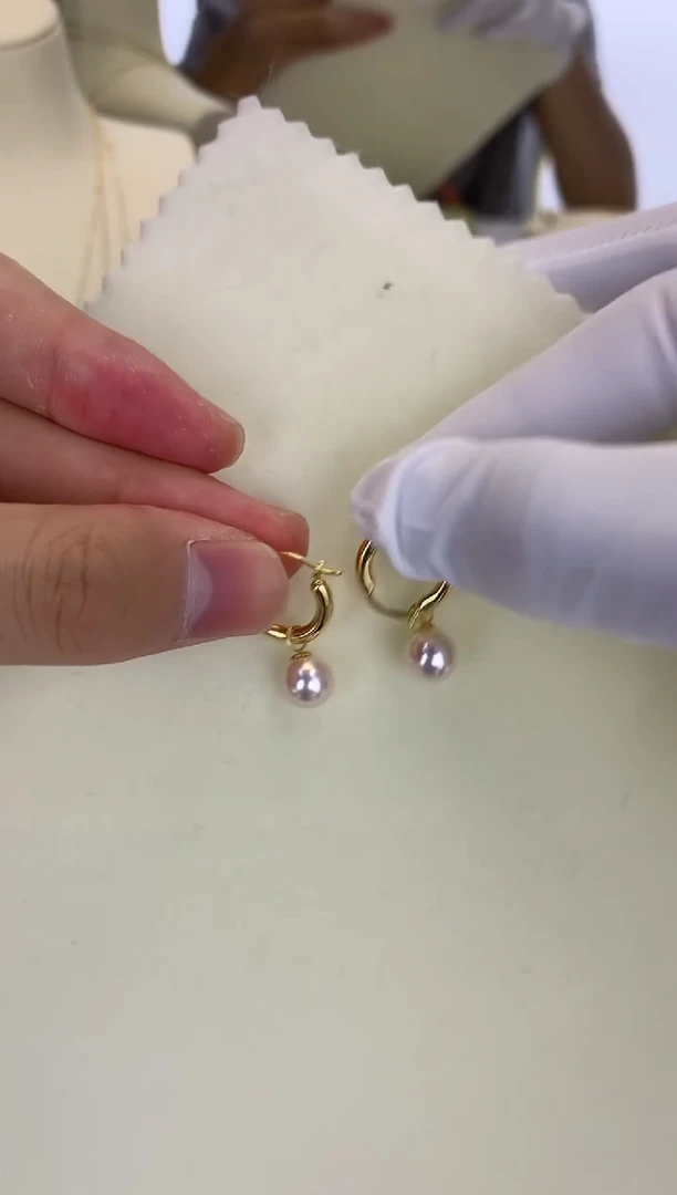 18K金镶嵌DA海水珍珠 GD057 7.5-8 许红豆耳扣