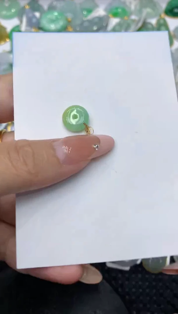 【闪购商品】翡翠颈饰18K金镶嵌1111111111