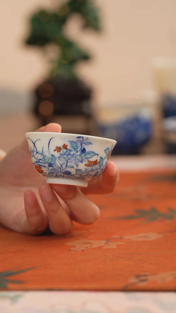 望玉斗彩菊花小杯