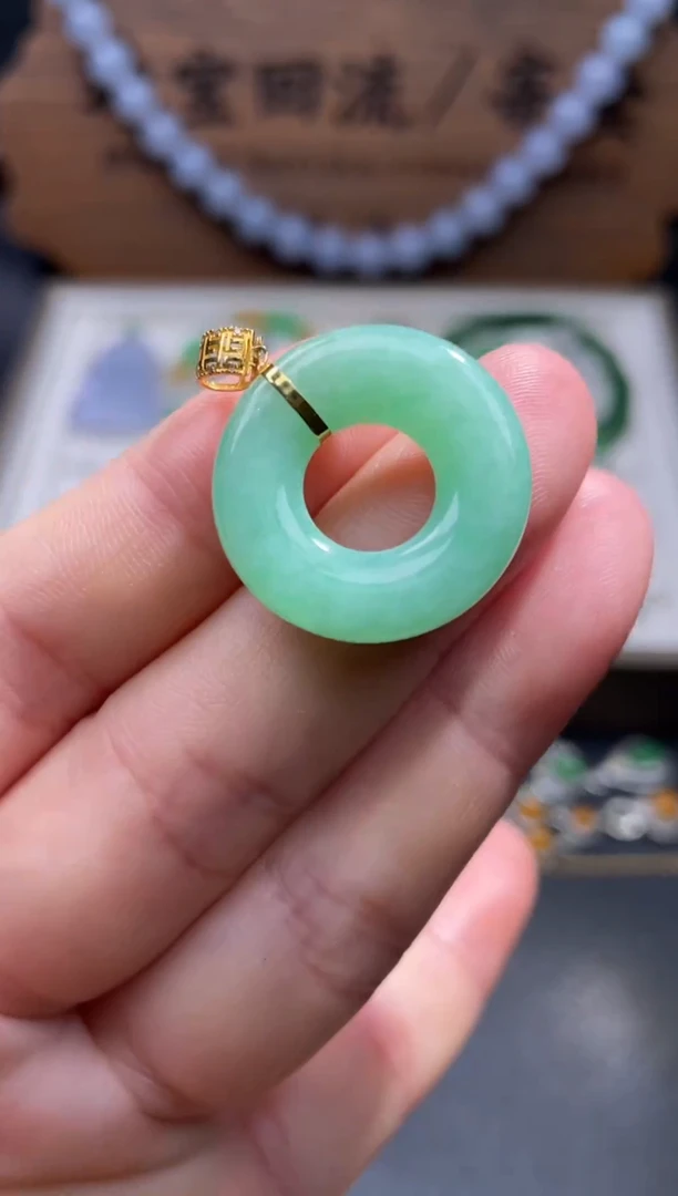 【闪购商品】翡翠颈饰18K金镶嵌1............