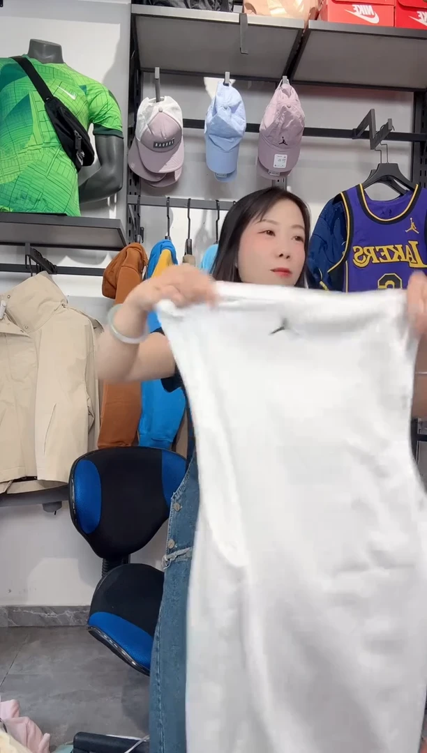 1634  编码 瑕疵款直播间过款为准 尺码 M