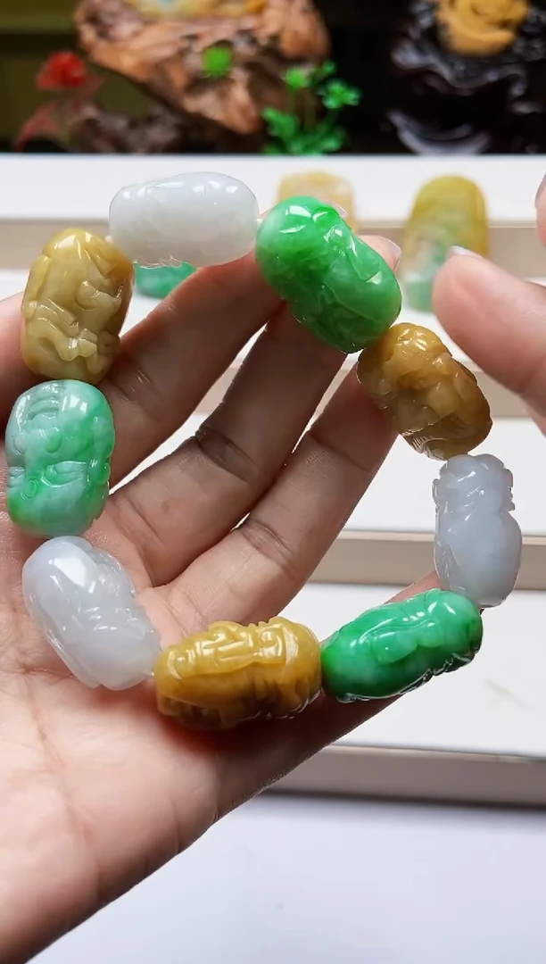 颈饰未镶嵌翡翠翡翠A货