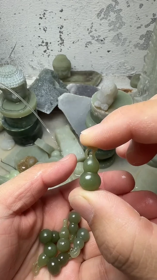 颈饰未镶嵌和田玉小葫芦拍一发一0.1