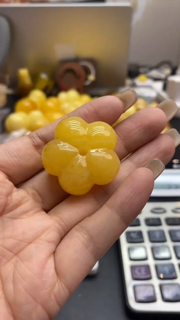 琥珀未镶嵌珠宝奇石2467