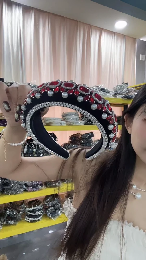 合金布艺红色巴洛克