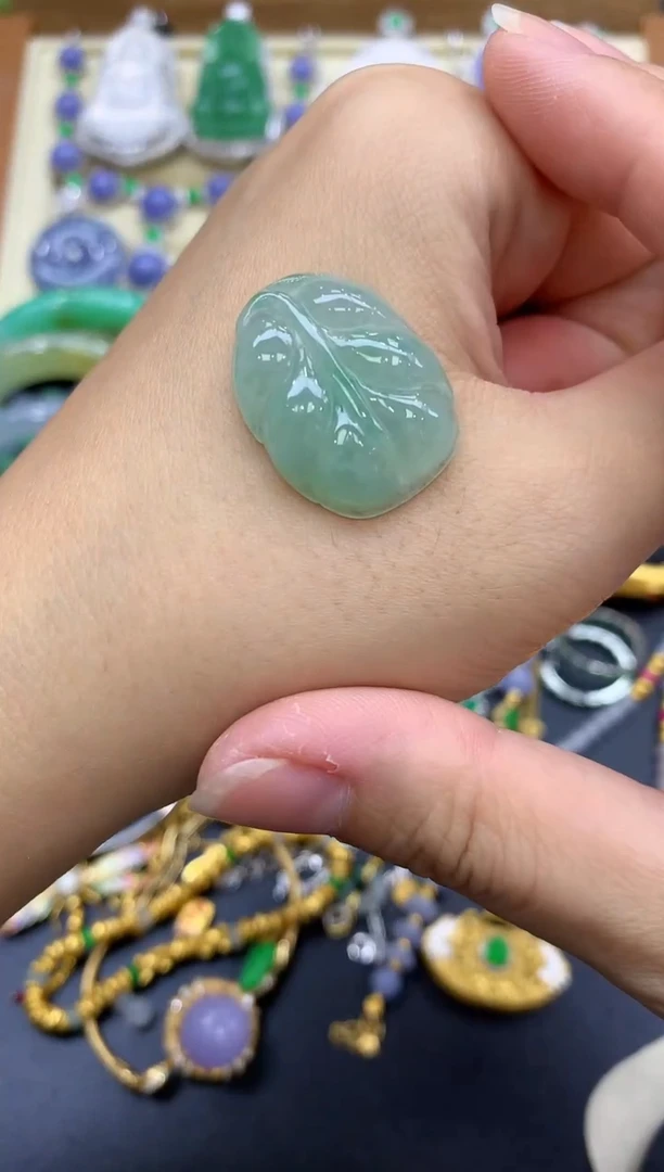 翡翠未镶嵌颈饰20-中国好珍宝