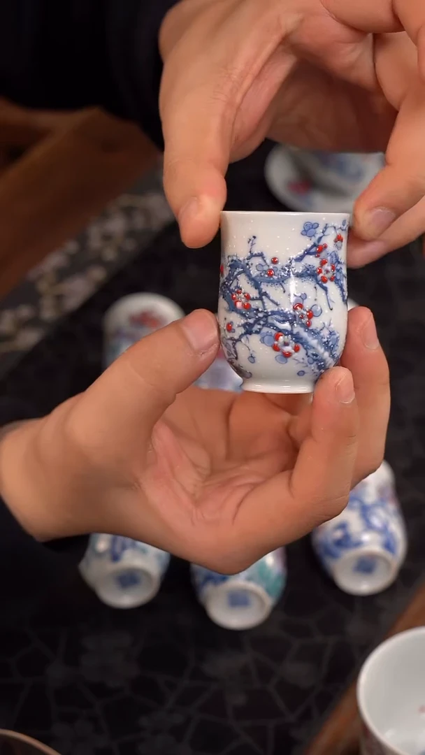s****r六逸堂青花斗彩梅花闻香杯