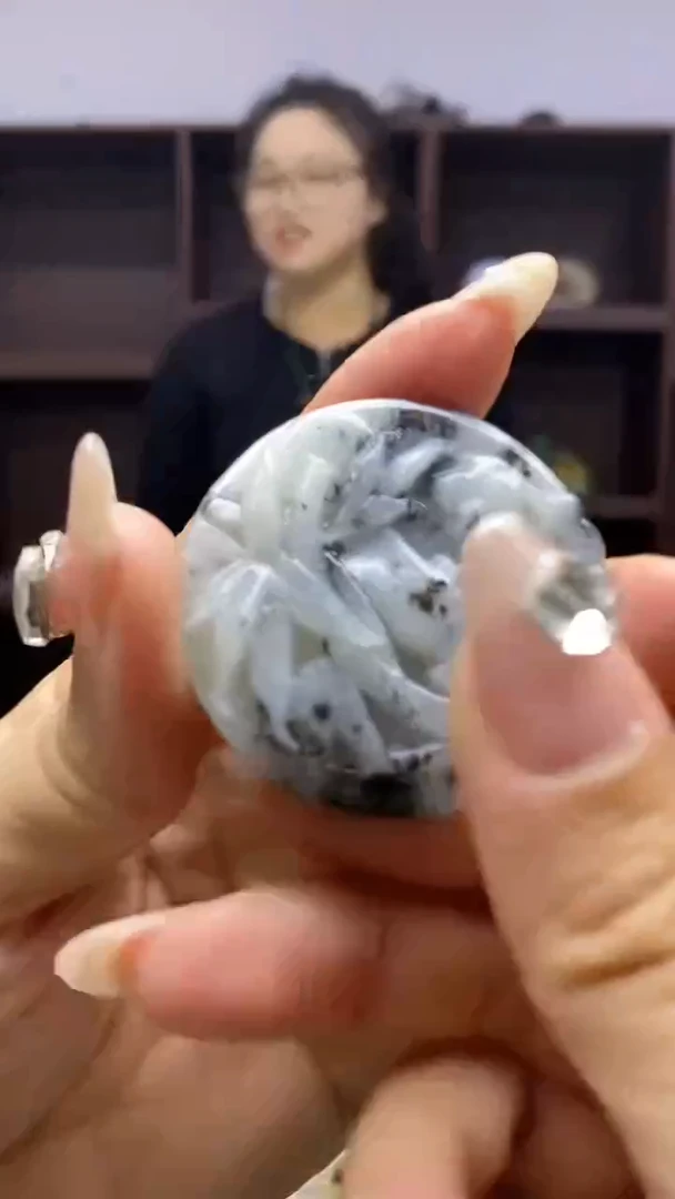 未镶嵌岫玉挂件