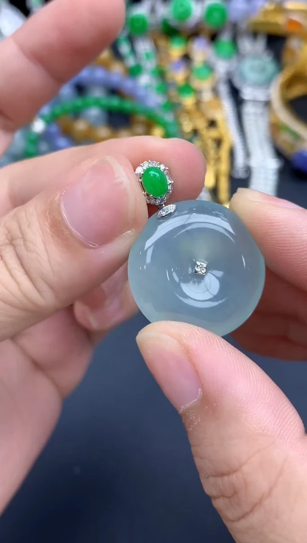 颈饰18K金镶嵌翡翠213-春日珠宝