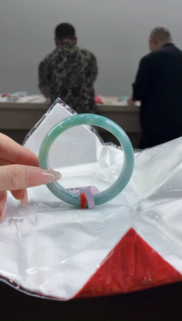 未镶嵌手镯翡翠6