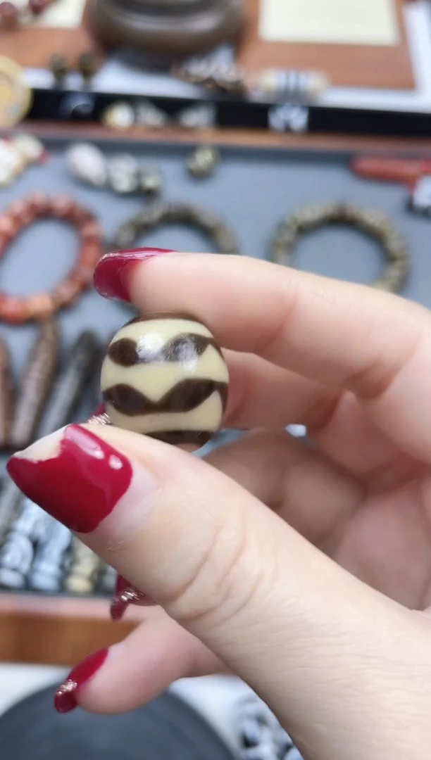 【闪购商品】玛瑙/玉髓珠珠未镶嵌黑金双牙牙