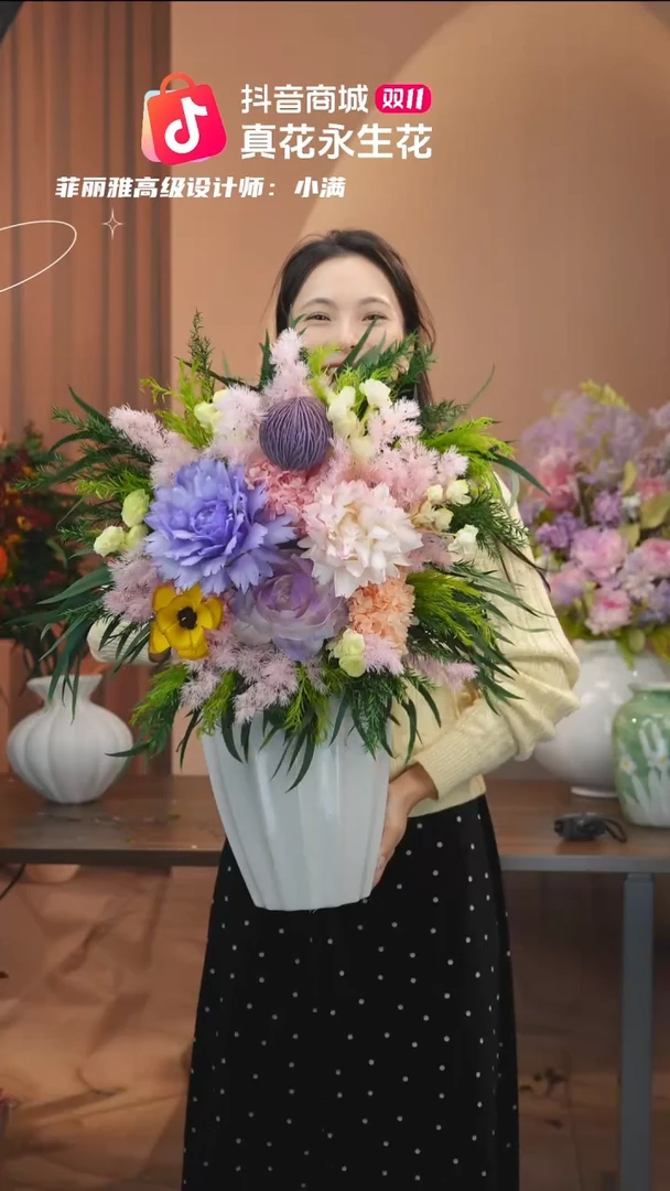 有机玻璃图片款式：花+花瓶一整套