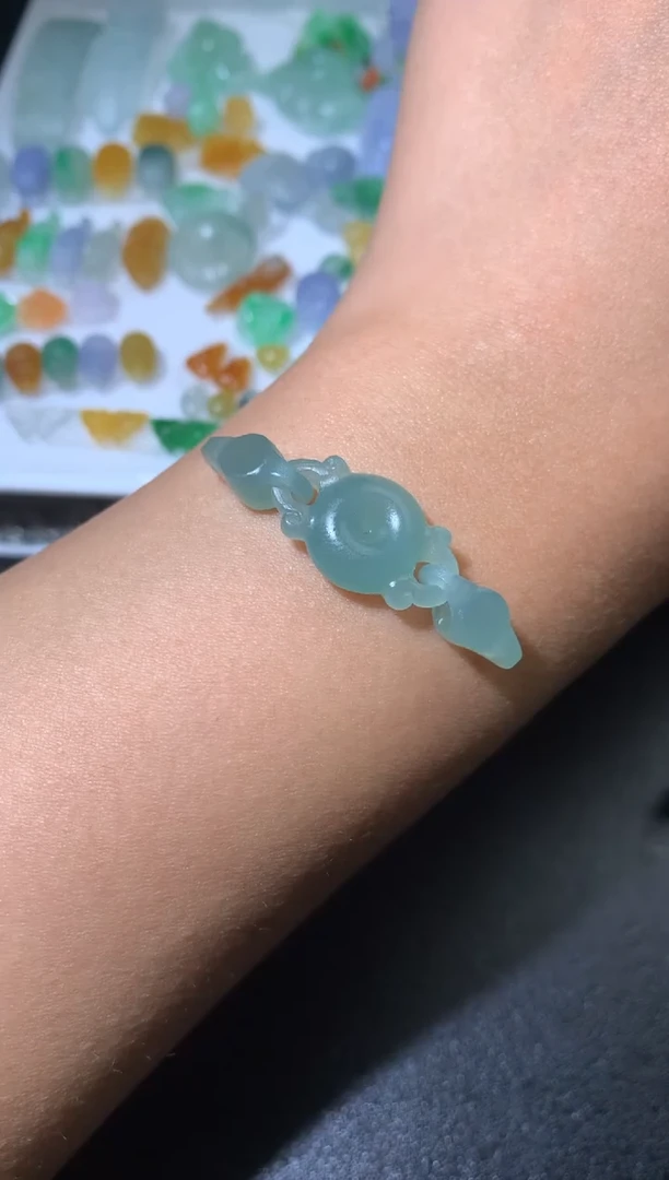 未镶嵌定制翡翠毛货