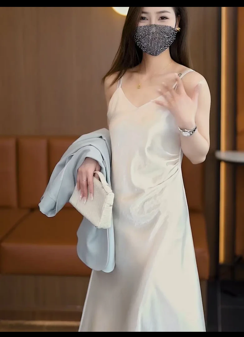 夏季新款连衣裙时尚减龄鱼尾吊带长裙