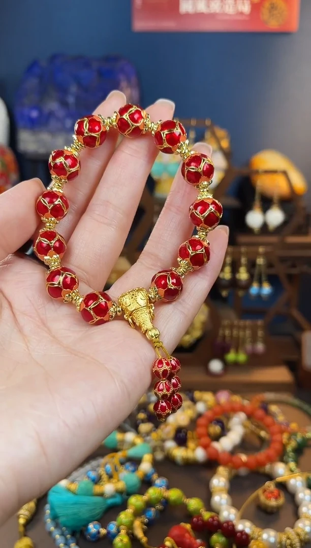 玫红色莲花珐琅手串
