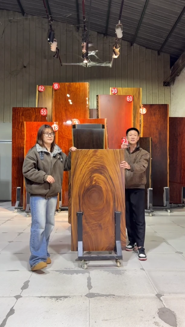 木南美胡桃木大板尺寸：120-65-6