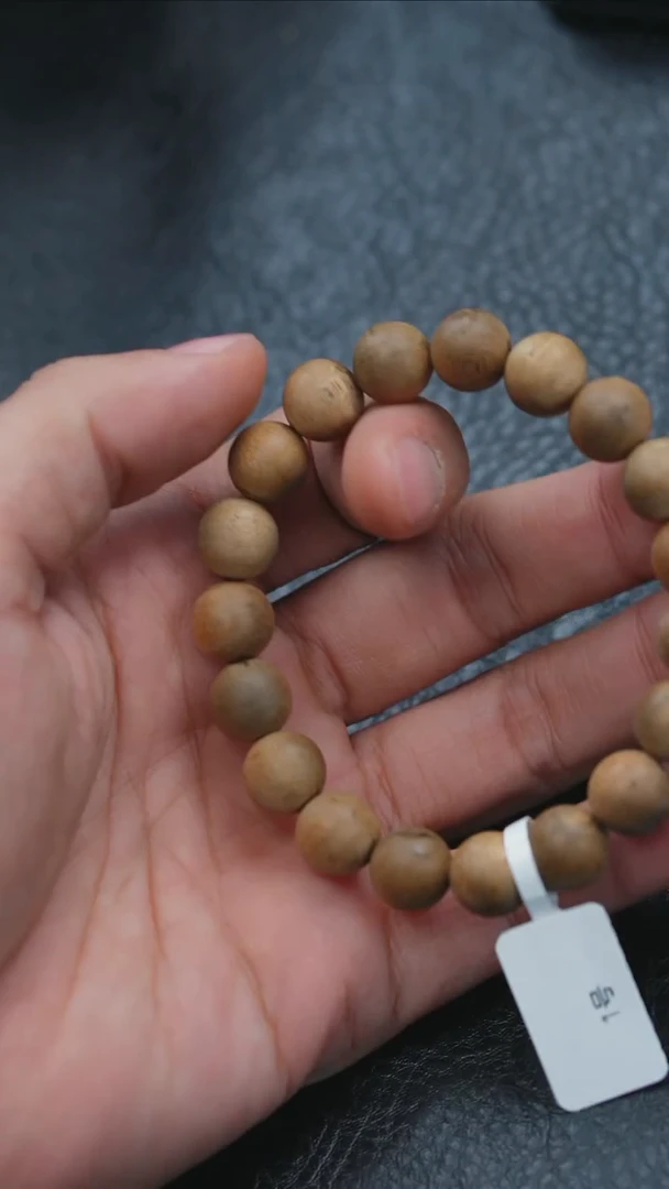 【闪购商品】沉香手串柬埔寨红土菩萨1.1单圈9g+多样式发一