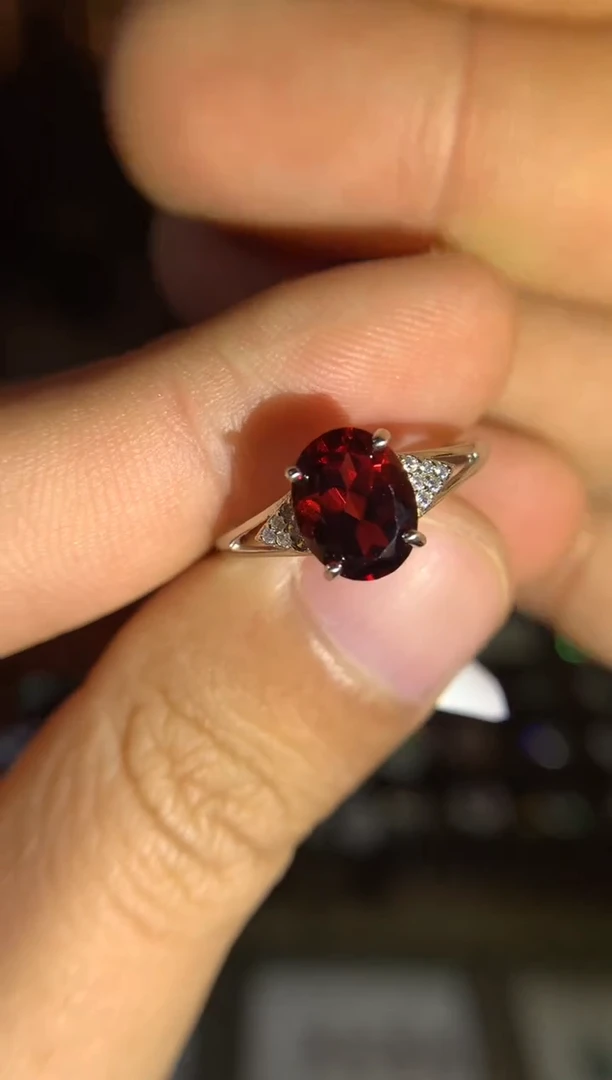 【闪购商品】石榴石戒指银S925镶嵌天然
