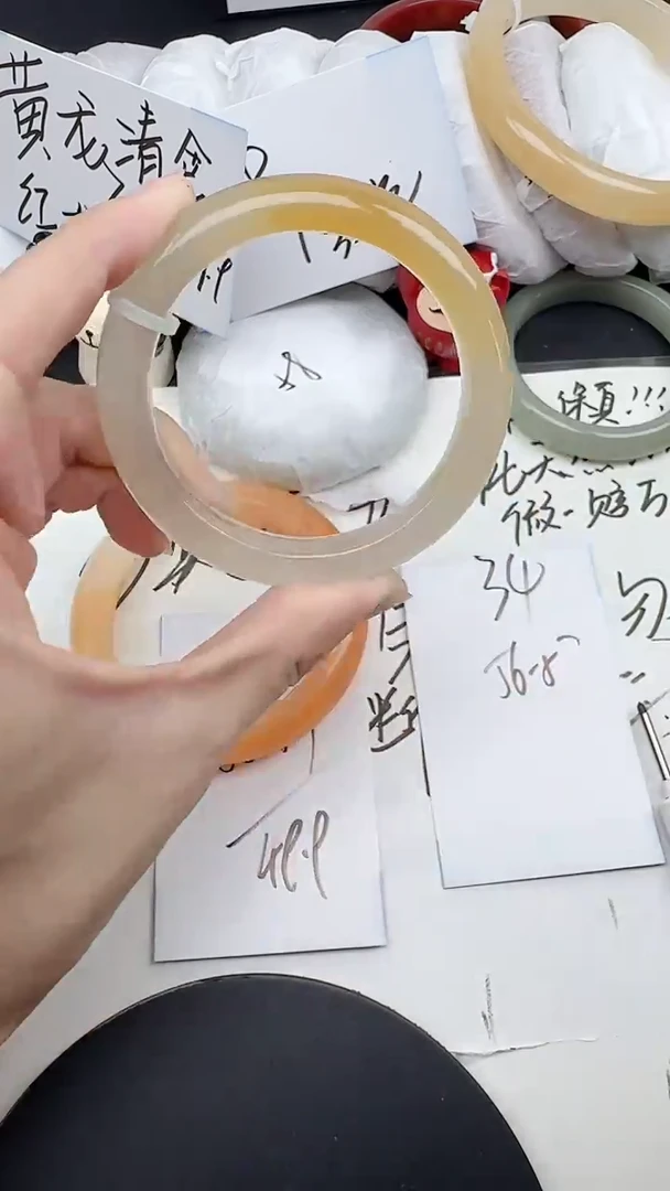 未镶嵌手镯石英质玉34/56-57