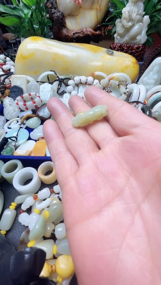 和田玉未镶嵌挂件挂件