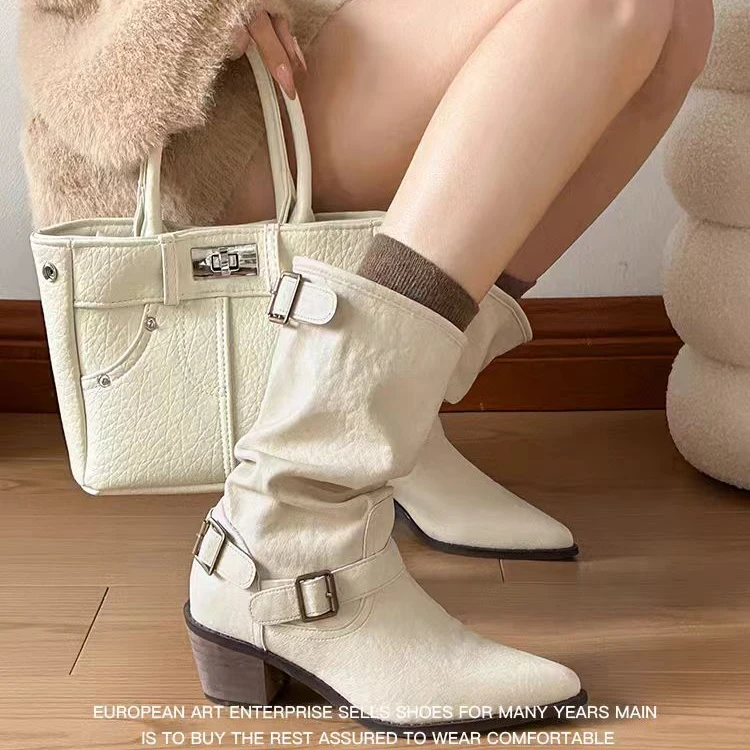 白色短靴女尖头粗跟英伦风马丁靴秋冬气质高跟靴中筒堆堆靴时装靴