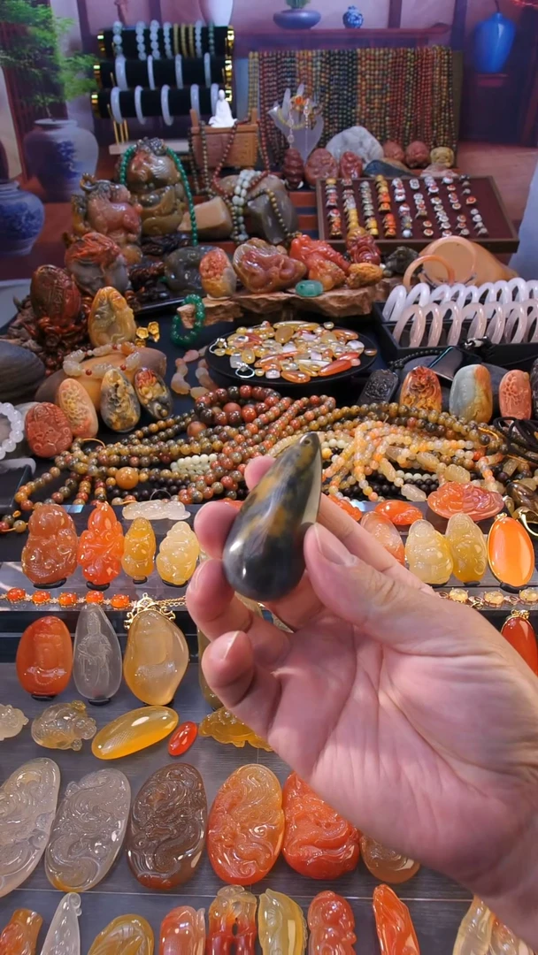 合金珠石英岩玉吊坠