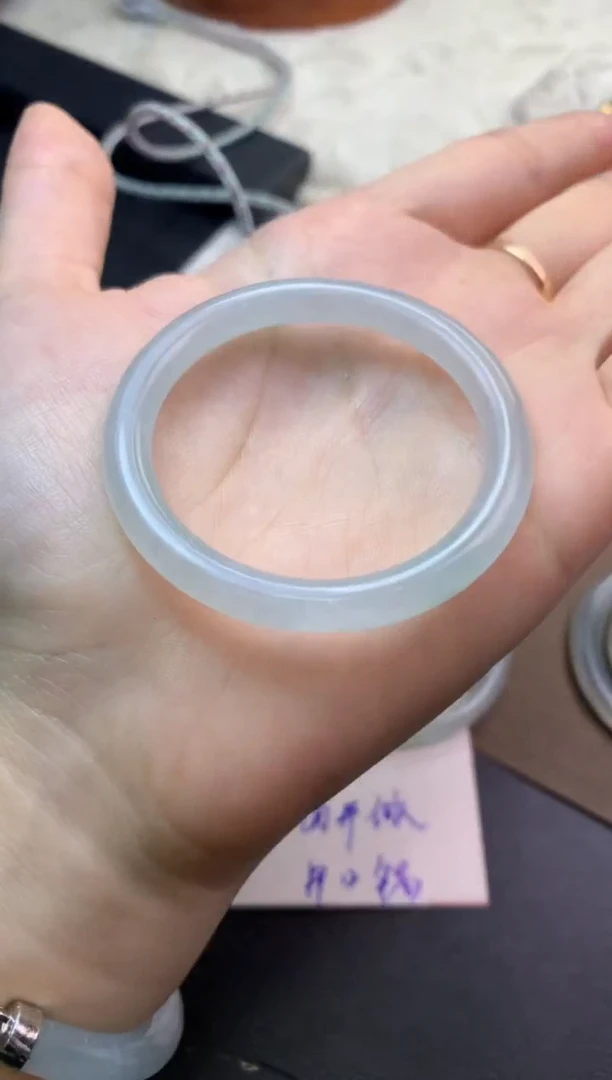 未镶嵌定制翡翠毛货