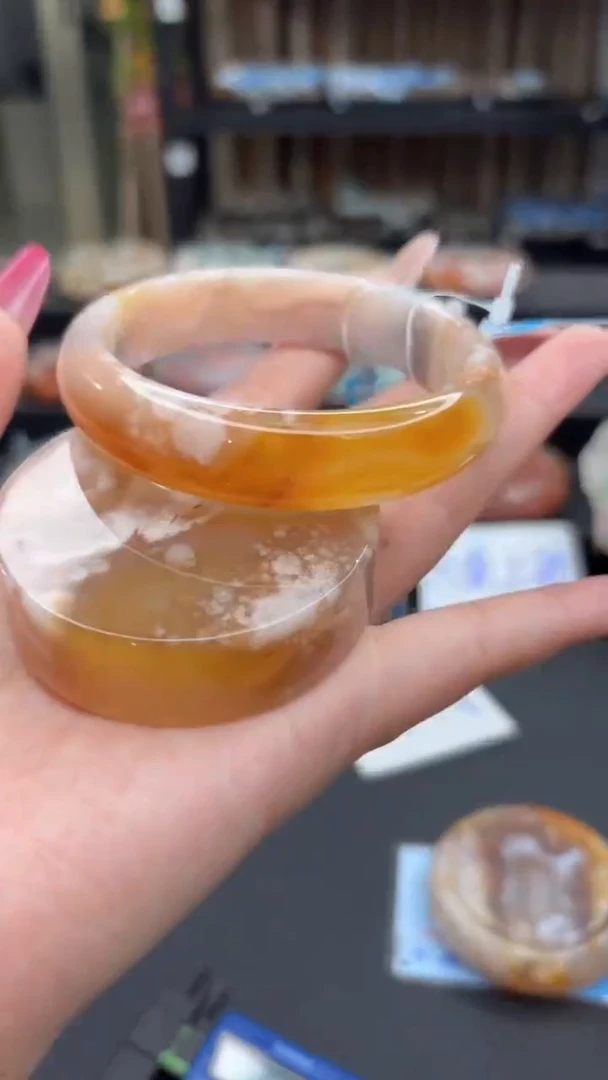 未镶嵌手镯石英质玉487(63圈赠送镯心)