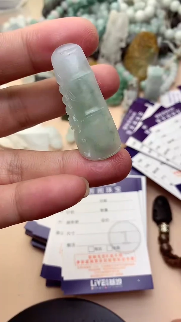 未镶嵌定制翡翠翡翠