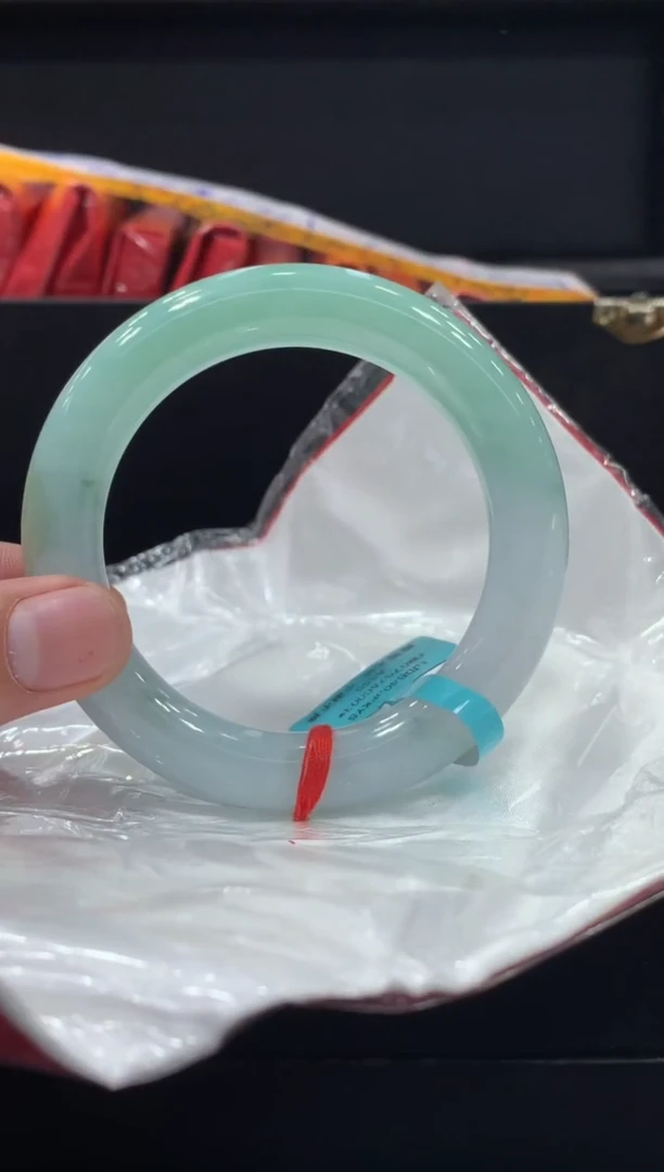 未镶嵌手镯翡翠翡翠手镯