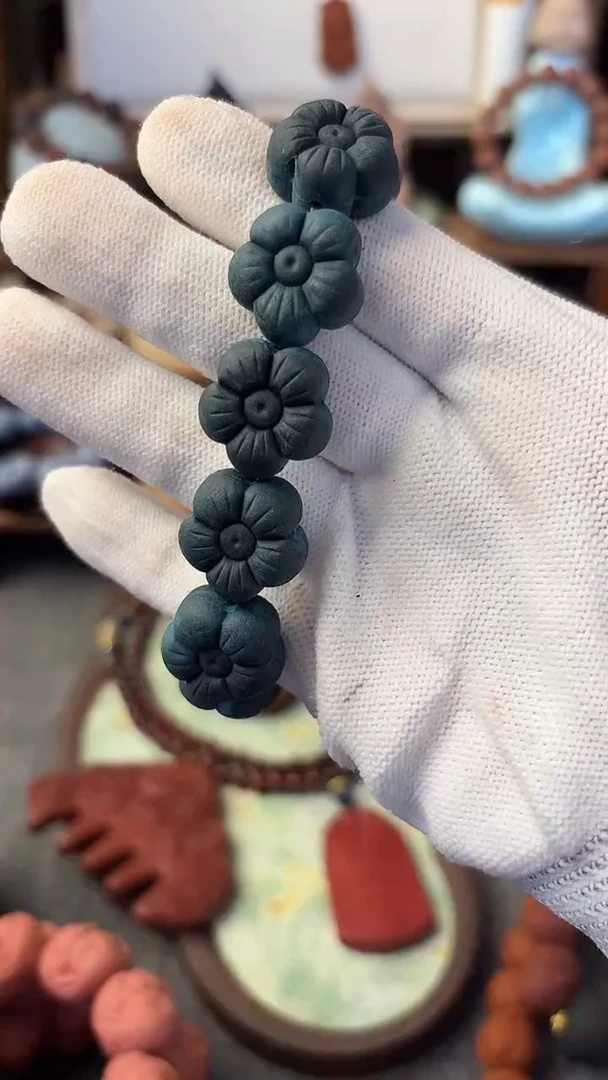 泥塑蓝莲花小花款手串一条