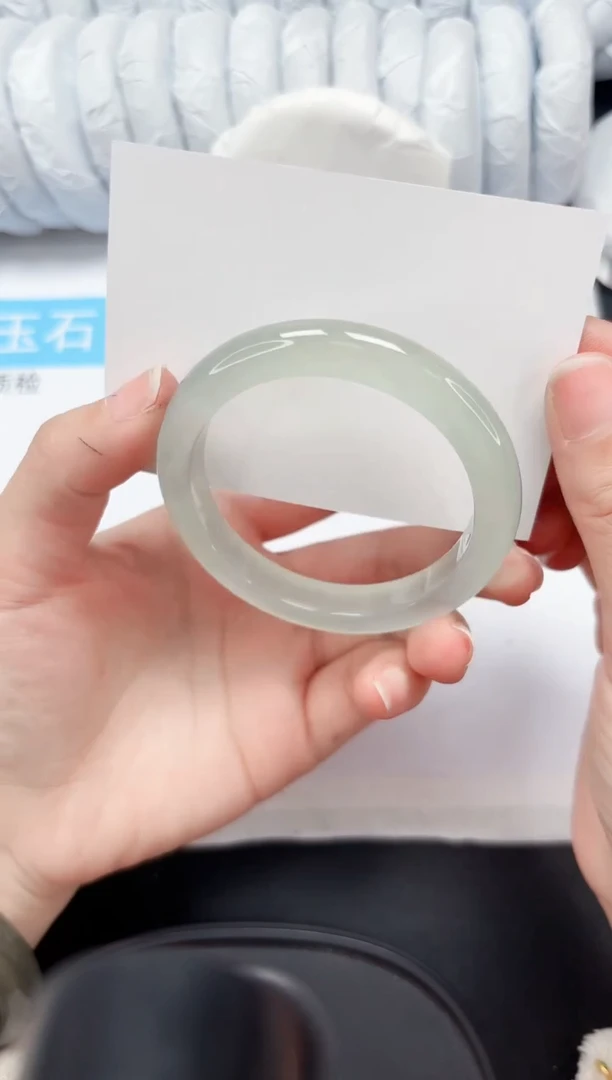 【闪购商品】石英质玉手镯未镶嵌362-56.1