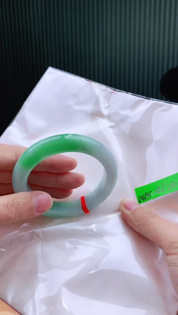 未镶嵌手镯翡翠55