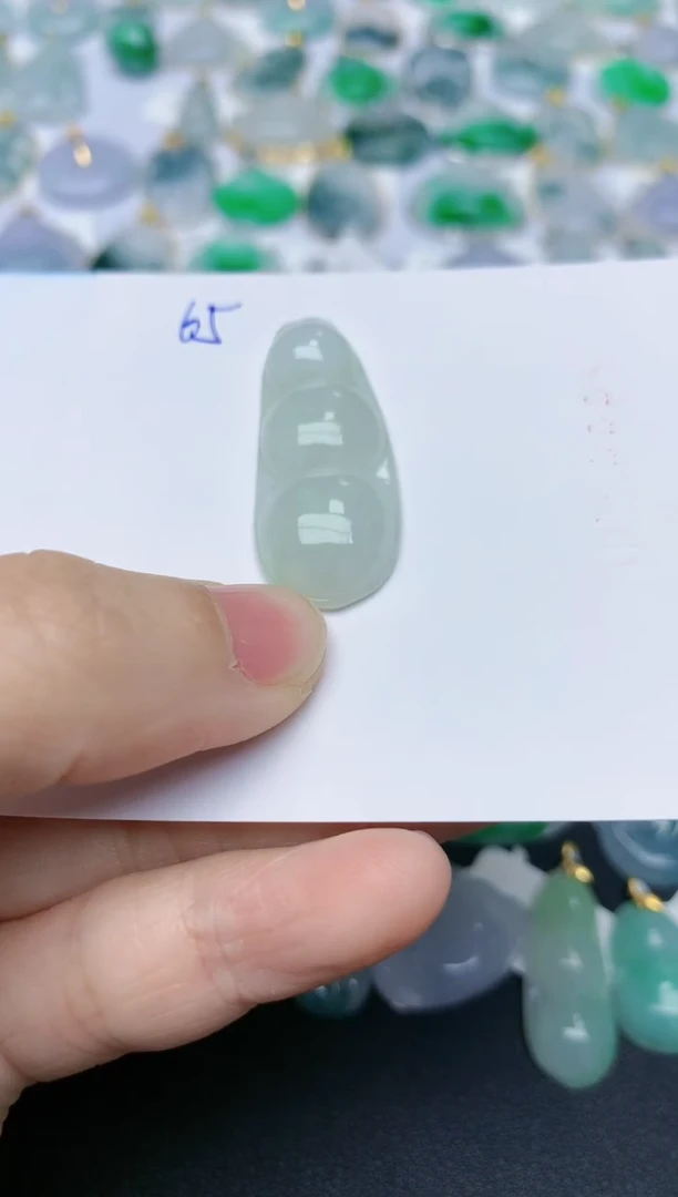 【闪购商品】翡翠颈饰未镶嵌天然翡翠A货