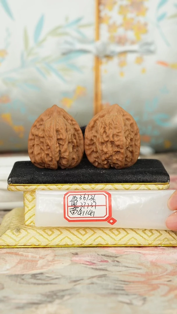 【闪购商品】文玩核桃把件赤龙鸡心