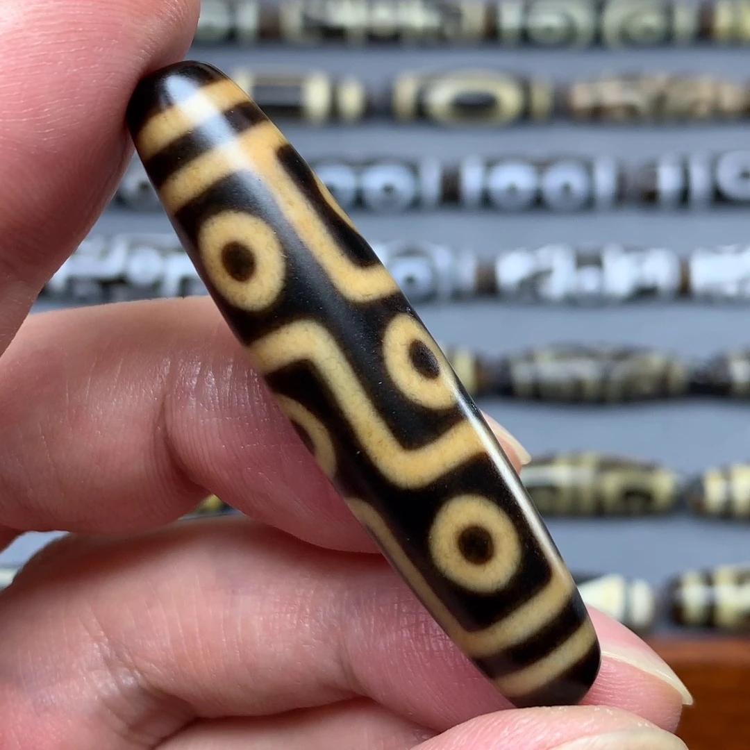 【锡世】台湾上肯·牙黄九眼天珠