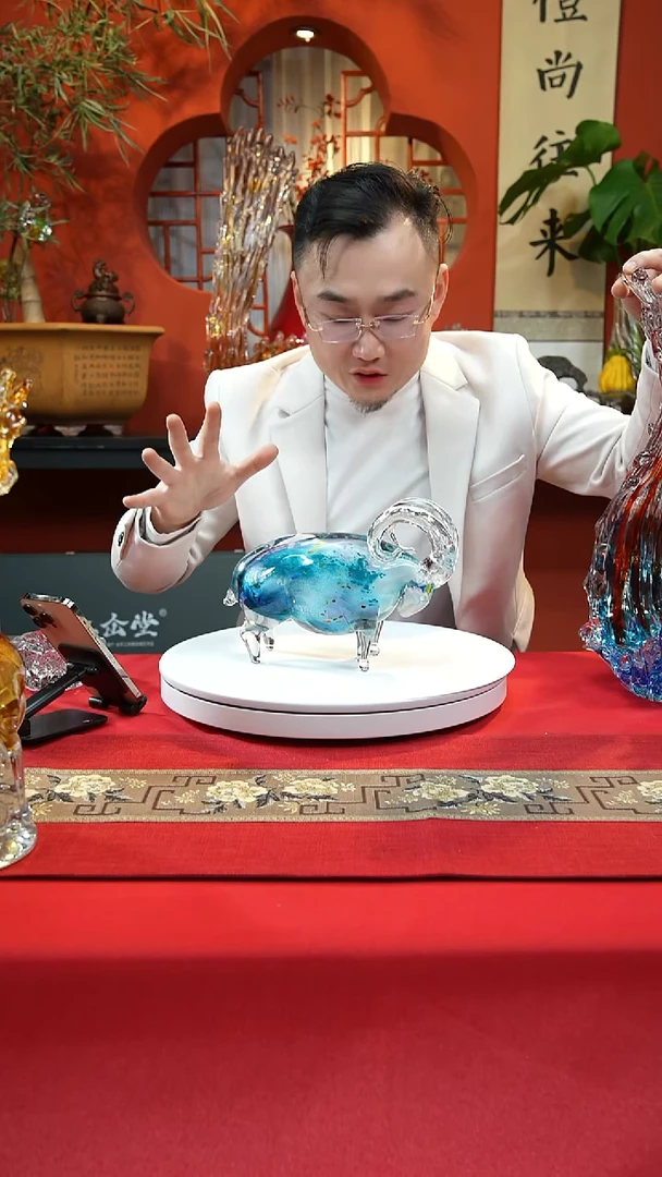 手工艺品琉璃奔羊