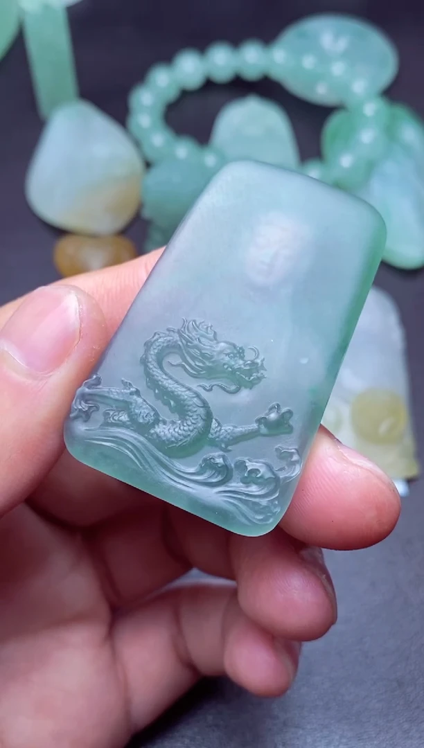 未镶嵌定制翡翠叶*秋a货翡翠