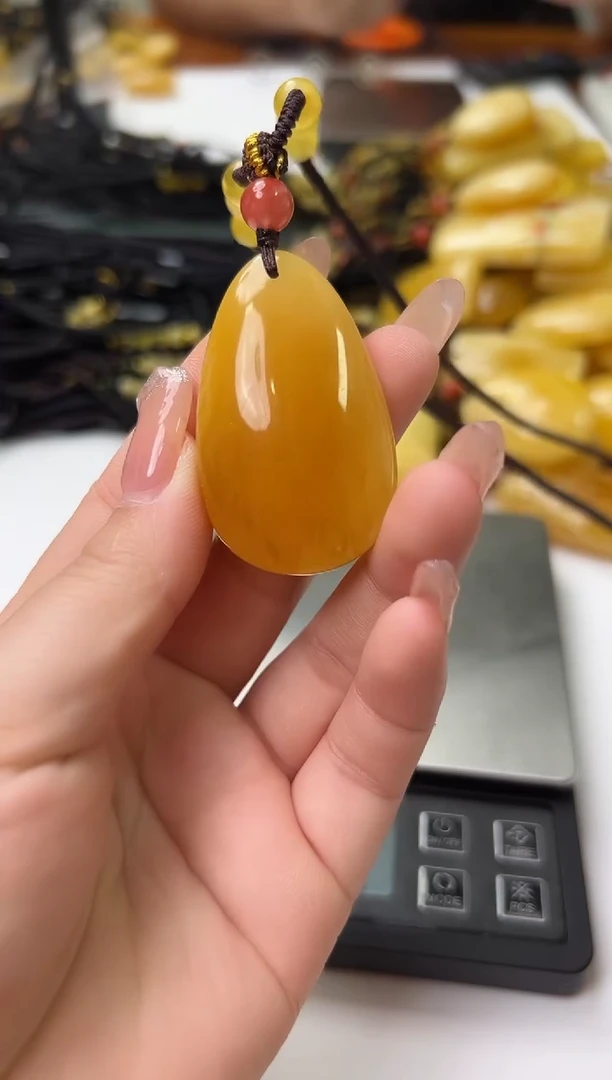 未镶嵌蜜蜡裸石琥珀蜜蜡吊坠