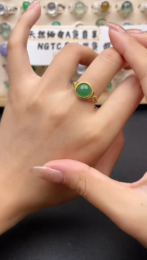 【闪购商品】翡翠戒指银S925镶嵌一物一证一礼盒