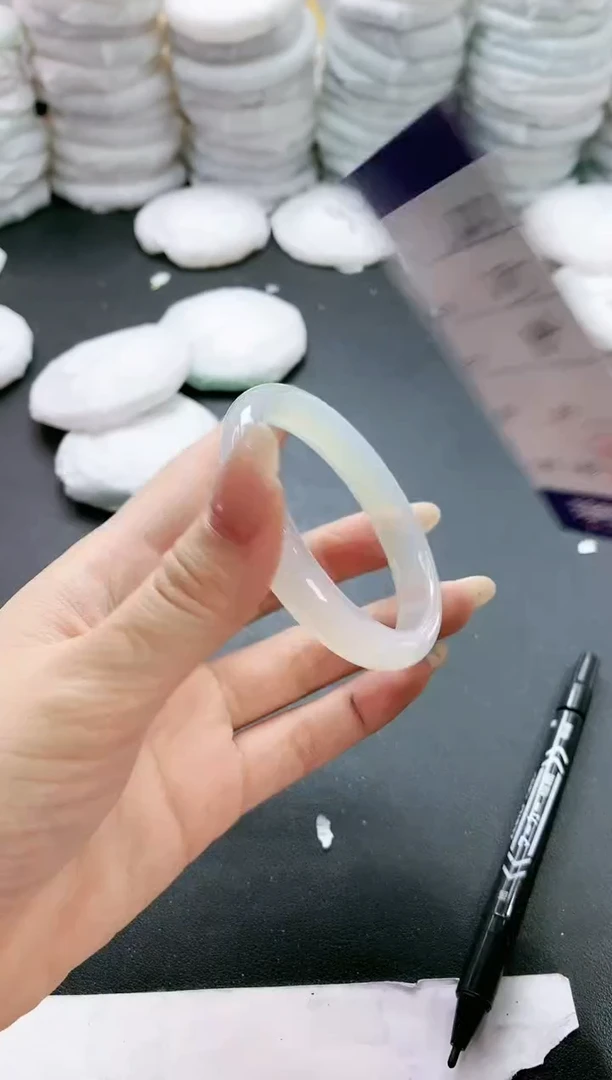 【闪购商品】玛瑙/玉髓手镯未镶嵌233