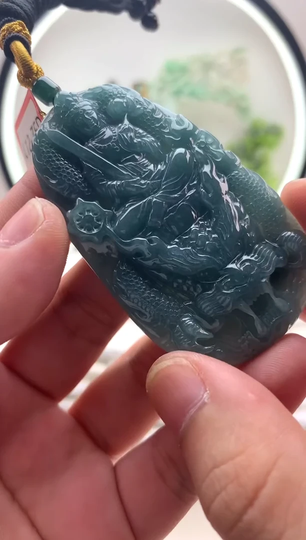 颈饰未镶嵌翡翠虚空藏