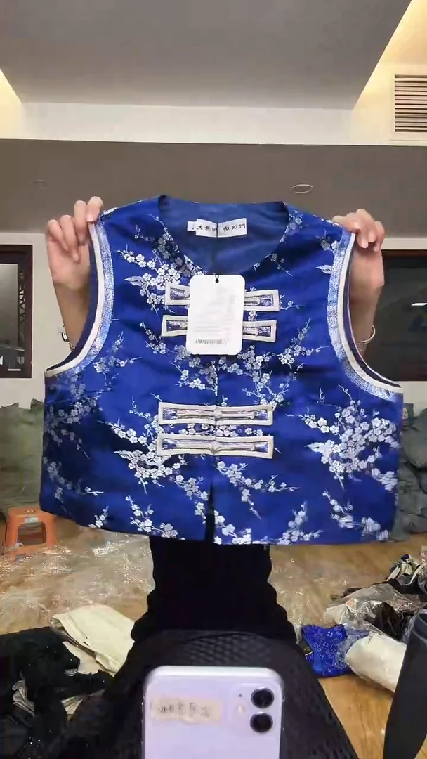 马甲       L码        110-120斤