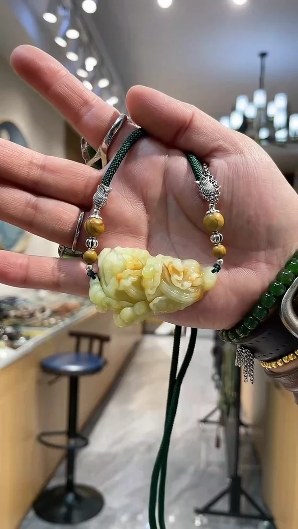 【闪购商品】岫玉颈饰未镶嵌吊坠